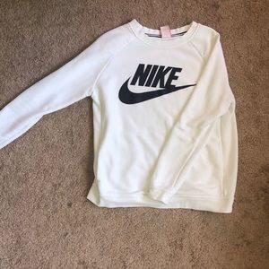 Nike Sweaters - Nike crew neck Nike Sweaters - Nike crew neck